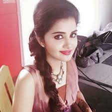 Top 10 South Indian Style Hairstyles For Round Faces Keep Me Stylish Oval Face Hairstyles Hairstyles For Round Faces Round Face Hairstyles Long