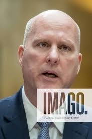 Ed Pierson's Instagram, Twitter & Facebook