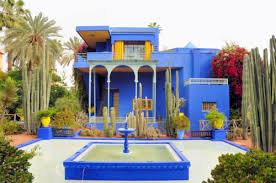 This Art Deco House Belonged To Moroccan Artist Jacques Majorette Surrounded By Plants From All Five Continents It Is Stunning It S Also Home To A Collection Marrakech Art Deco Home Marrakech