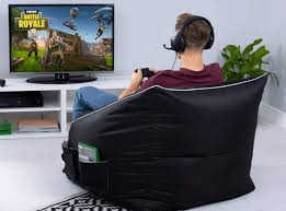 There's a separate lever to recline the back 87° ~ 145° while the lever underneath the seat controls the seat height and locks the chair in an upright position. Beanbagbazaar I Ex Player Gaming Armchair Bean Bag And Footstool Review Mighty Gadget Blog Uk Technology News And Reviews