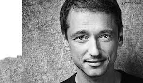 APRIL2015 VolleBühne EinMusicalvon undüberZug TolleWorte EinHip-Hop-Duo  vonundfürZug