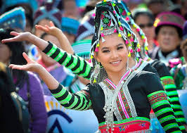 They distinguish themselves from the laotian population because of their ethnicity, written and spoken language, culture and religion. Hmong Celebrate New Year In California Amid Tighter Security Citynews Toronto