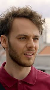 Robin kann Moritz‘ Liebesgeständnis endlich aus vollem Herzen erwidern