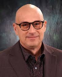 Ron Le's Instagram, Twitter & Facebook