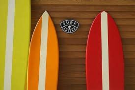 ❤ get the best hd surfing wallpaper on wallpaperset. Hd Wallpaper Van Parked Carrying Surfboards Yellow Volkswagen Kombi With Surfboard On Roof Wallpaper Flare