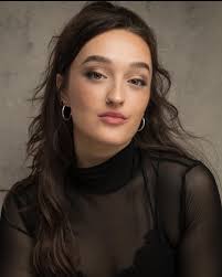 Lizzie Emery (@lizzieeemery) • Instagram photos and videos