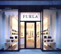 1000 Ideas About Store Front Design On Pinterest Front Design Storefront Design Retail Facade Shop Front Design