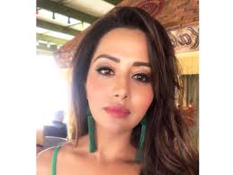 Her father name, mother name, brother & sister names not known. Raiza Wilson S Problems With The New Feature On Twitter Tamil Movie News Times Of India