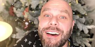 Η ήβη έχει ξεκινήσει μια επιχειρηματική δραστηριότητα εδώ και εγώ την επιβλέπω», πρόσθεσε ο μιχάλης κουινέλης. Mixalhs Koyinelhs Hbh Adamoy Stolisan To Dentro Mazi Me Thn Korh Toys Megalwse Poly Eikona Zwh Iefimerida Gr