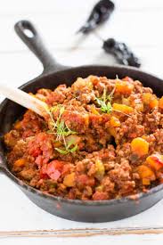 Drain off the excess fat, and then pour in the tomato sauce, chili powder, cumin, oregano, salt and cayenne. Pioneer Woman Chili Recipe Food Fanatic