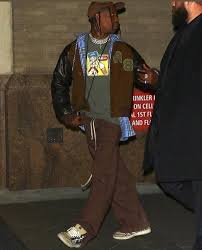 Travis scott in baggy clothes. Winter Travis Scott Outfits Travis Scott Fashion Travis Scott Clothing