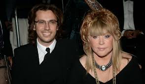 18 июня максиму галкину исполнилось 45 лет. Maksim Galkin Pohvastalsya Svezhim Snimkom Povzroslevshej Docheri Alla Pugacheva Liza Galkina Doch Deti Foto Video Instagram Podrobnosti Poslednie Novosti Zvezdy Znamenitosti 2020 Shou Biznes Dni Ru