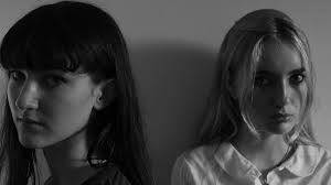 L'ESPRIT DE L'ESCALIER