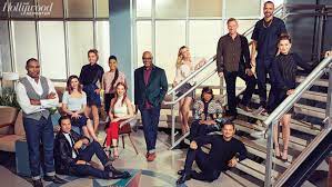 Grey S Anatomy Hits 300 Episodes Shonda Rhimes On An Endgame And What S Ahead At Netflix Grey S Anatomy Elenco Anatomia Grey S Anatomy