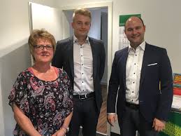 Heute hat unser neuer Mitarbeiter, Aurel Brackhage, seine Ausbildung zum  Kaufmann für Versicherungen und Finanzen begonnen. Wir freuen uns sehr ihn  in unseren Reihen zu haben und wünschen ihm viel Erfolg für