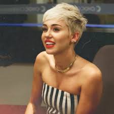 We'll be presenting a number of variations for this playful hairstyle. Go Crazy Go Country Get Inspired By 50 Miley Cyrus Haircuts Hair Motive Hair Motive