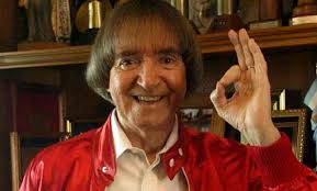 He is an actor, known for la muchachada de a bordo (1967), brigada en acción (1977) and locos por la música (1980). A Punto De Cumplir 96 Anos Como Pasa Sus Dias Carlitos Bala Un Icono Para Varias Generaciones