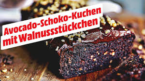 Zur schüssel geben und alle zutaten mit einem handrührgerät zu einem glatten teig vermengen. Avocado Schoko Kuchen Tut Ungesund Ist Es Aber Gar Nicht Koch Mit Youtube