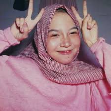 Tawakal adalah sebuah kata yang merupakan bahasa serapan dari bahasa arab (tawakala), kata ini diucapkan kepada seseorang yang sedang bimbang tawakal = menyandarkan kepada allah swt tatkala menghadapi suatu kepentingan, bersandar kepadanya dalam waktu kesukaran, berteguh hati. Artikel Tentang Optimis Ikhtiar Dan Tawakal Brainly Co Id