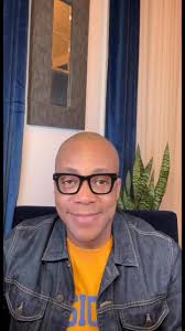 You don’t need a crowd—you need the right circle. #choosewisely  #spokenjonathan #Jonathan #wisdom #facebookreel #instareels #tiktok  #growthmindset