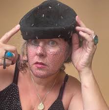 VINTAGE WOMENS HATS AND FASCINATORS