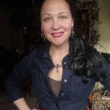 We loved shooting with the beautiful mermaid @reedandweep in Hawaii for  @projectmermaidstour photography by @angelinaventurellaphoto mermaid glam  by @marlenavonkazmier_mua tail by @mertailor assisting by @barefoot_ben ✨  #saveourbeach #mermaid ...