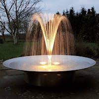 Springbrunnen Und Gartenbrunnen Edelstahl Cortenstahl Granit Von Gauger Design In 2020 Wasserspiel Garten Springbrunnen Garten Gartenbrunnen