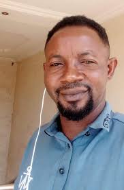 Happy Birthday dear Paul ! 🌹🎈💐🎈