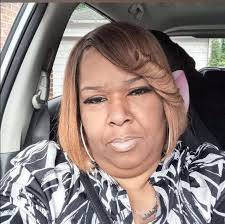 Detroit mayoral candidate Solomon Kinloch said he was a "young, stupid boy"  when he attacked his wife in 1993, and that she now supports his candidacy  https://www.freep.com/story/news/local/michigan/detroit/2025/07/25/solomon-kinloch-assault-wife  ...