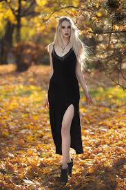 Anthropologie has an unforgettable collection of wedding guest dresses, from long and flowing to short and structured. Strap Maxi Long Dress Green Boho Long Dress V Neck Long Dress Festival Maxi Dress Maxi Red Green Dress Wedding Dress Organic Dress