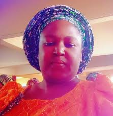 Before and after I applied edible makeup to my #selfiecake 😂😂 Watch me  make this selfie cake at https://youtu.be/oXRiJOPhSsA If you like this  cake, you're going to love discovery+ Original #cakealikes! And