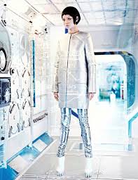 Fashion Depicting The Future Space Age Fashion 4 Jpg 850 1103 Editorial Fashion Space Fashion Fashion
