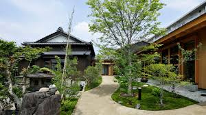 The garden at the taishakuten really is beautiful. 18 Picturesque Asian Landscape Designs In Beautiful Zen Gardens