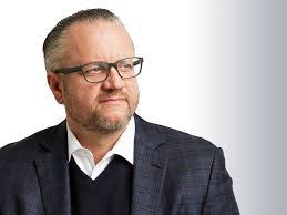 Derek Halvorson's Instagram, Twitter & Facebook