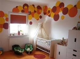 Verdunkelungsrollo Furs Kinderzimmer Roller Blind In A Kids Room Rot Orange Gelb Kinderzimmer Kinder Zimmer Kinderzimmer Plissee Kinderzimmer