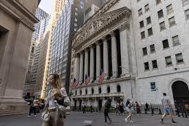 Wall Street Races to Turn SpaceX Into a Leveraged Retail Trade