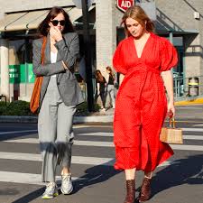 Her maternal grandmother is actress tippi hedren. Dakota Johnson Vi Presento Stella Banderas Mia Sorella Amica