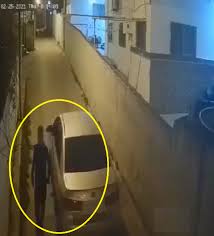 .فتاة داخل مصعد عمارتها بمكة المكرمة في حي الشوقية والشرطة تلقي القبض على الجاني وتحيله لاستكمال باقي التحقيقات #محاوله_اختطاف_فتاه #خطف_فتاة #محاولة_اختطاف. ÙÙŠØ¯ÙŠÙˆ Ù…Ø±Ø¹Ø¨ Ù„Ø­Ø¸Ø© Ù…Ø­Ø§ÙˆÙ„Ø© Ø®Ø·Ù ÙØªØ§Ø© Ø¨Ø§Ù„Ø£Ø±Ø¯Ù†
