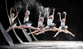 După o absență de 7 ani , teatrul academic municipal de opera si ballet din kiev revine in romania cu cele mai celebre titluri de ballet :lacul lebedelor si spargatorul de nuci!!! SpÄƒrgÄƒtorul De Nuci In Viziunea Benzilor Desenate Si Nu Doar Atat