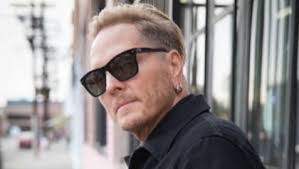 Travis Priest's Instagram, Twitter & Facebook