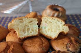 Pentru crema de brânză, se mixează. Briose Cu Mascarpone Si Iaurt Flaveur Food Cooking Bread