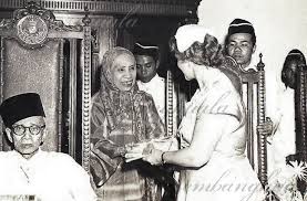 Almarhum was also remembered as affable, but courtly and dignified, and he was a sultan that brought about remarkable changes in perak. Yussuf Izzuddin Sembangkuala