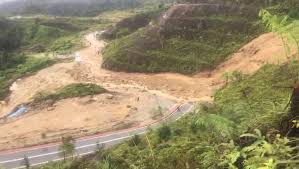Check spelling or type a new query. Video Terkini Tular Rakaman Tanah Runtuh Di Genting Highlands Orang Ramai Diminta Berhati Hati