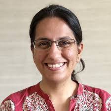 Lenora Giles's Instagram, Twitter & Facebook