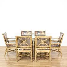 This Tropical Dining Set Is Featured In A Bamboo Wood With A Light Distressed Finish This Coastal Dining Set Ha Glass Top Dining Table Vintage Furniture Chair