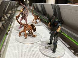 Alien Vs Predator The Hunt Begins Image Boardgamegeek Alien Vs Predator Alien Vs Alien