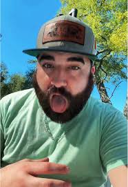 John Levesque (@johnwiththegoodbeard)