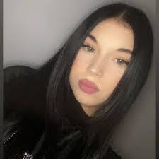 Bianca Manda's Instagram, Twitter & Facebook