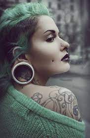 Beautiful Women Favourites By Porcelainpoet On Deviantart Grubchen Piercing Gesichtspiercing Piercing Ideen