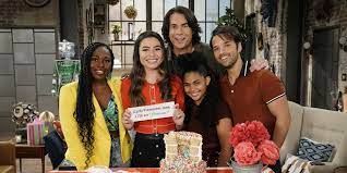 A group of best friends creating a webcast while grappling with everyday problems and adventures. Icarly Reboot Trailer Cast News Release Date Spoilers
